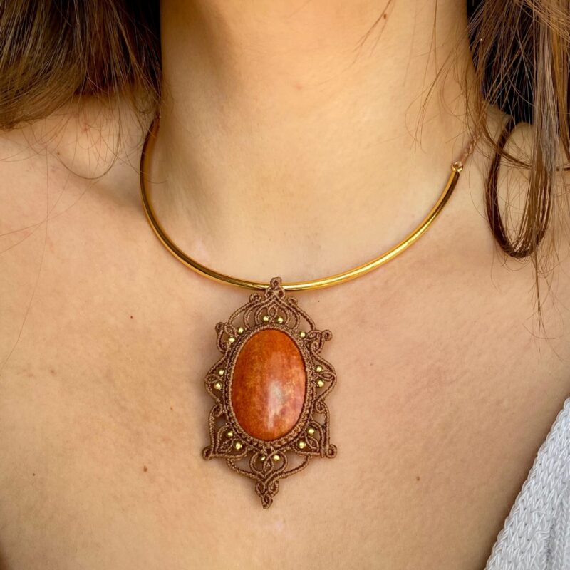 Colar base dourada e Jaspe laranja do Peru