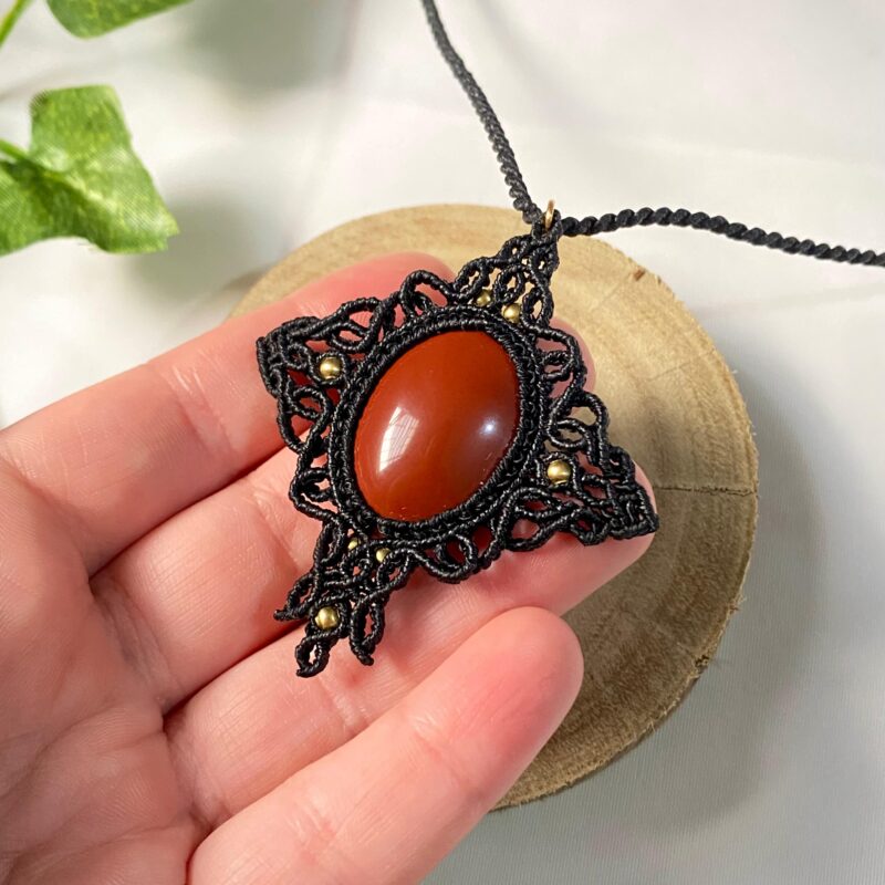 Colar Pingente com Jaspe Vermelho