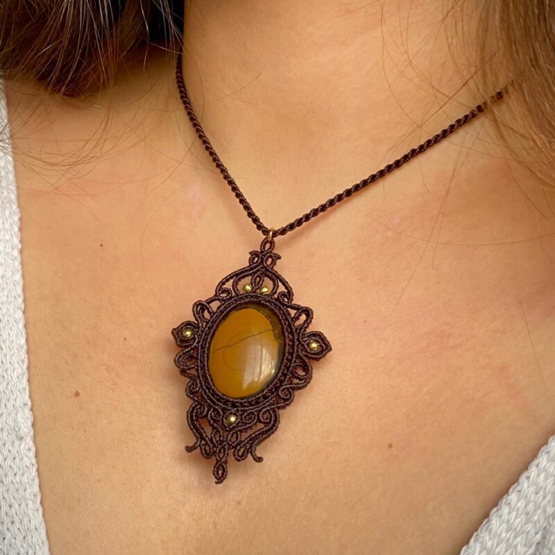 Colar Pingente com Olho de Tigre