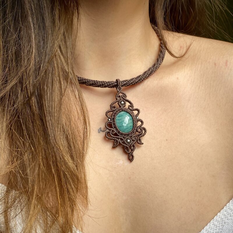 Colar Tubular com Pedra Amazonita