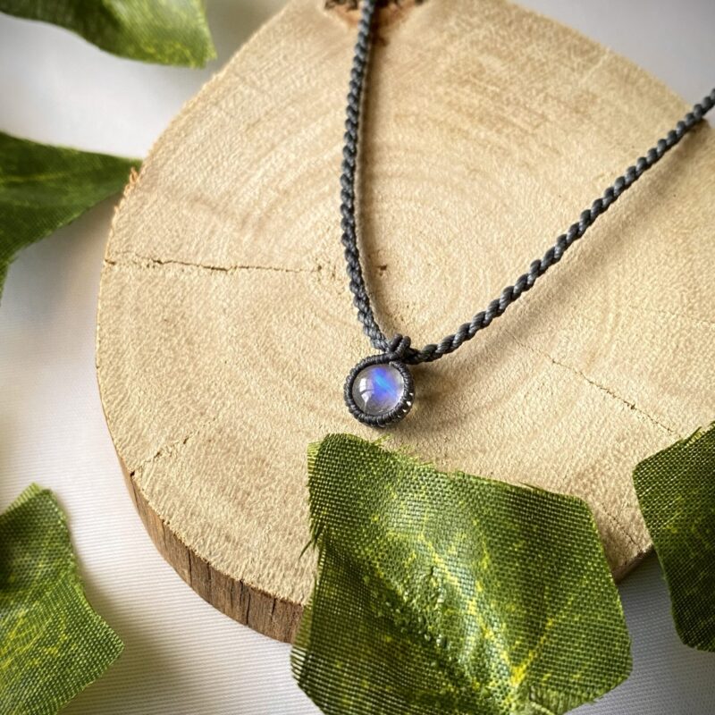 Colar ponto de luz com Pedra da lua natural