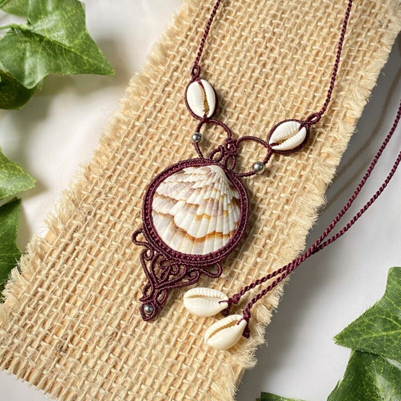 Colar com Concha natural coração do Mar
