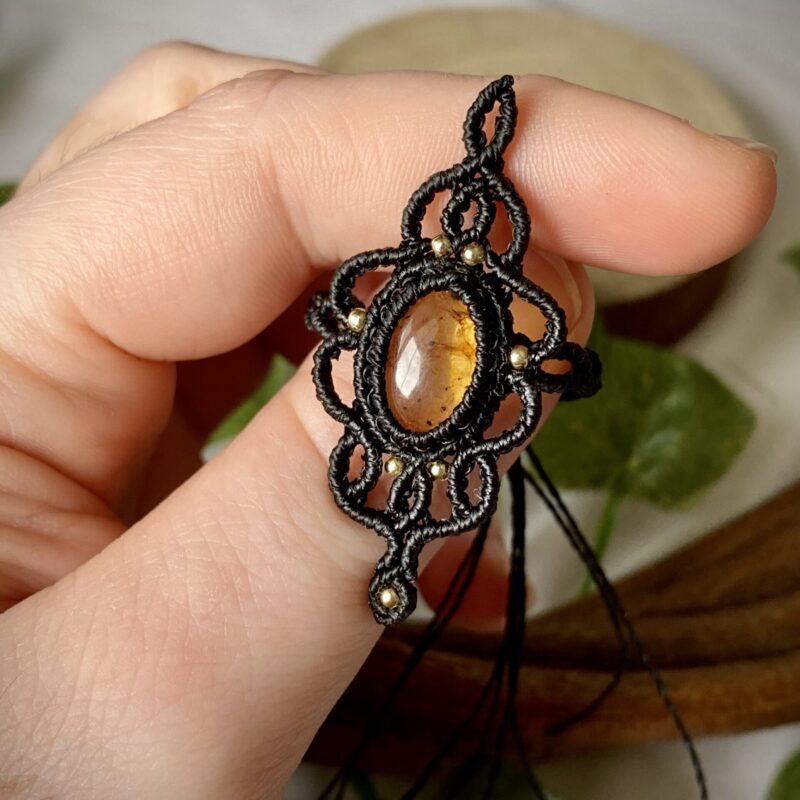 Anel delicado com Âmbar natural