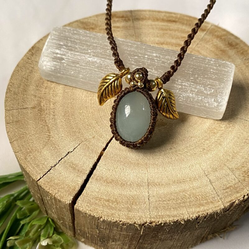 Colar folhas douradas e Água Marinha