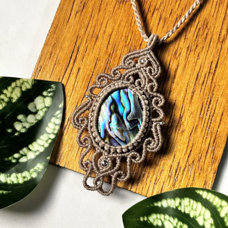 Colar pingente com Pedra/concha Abalone