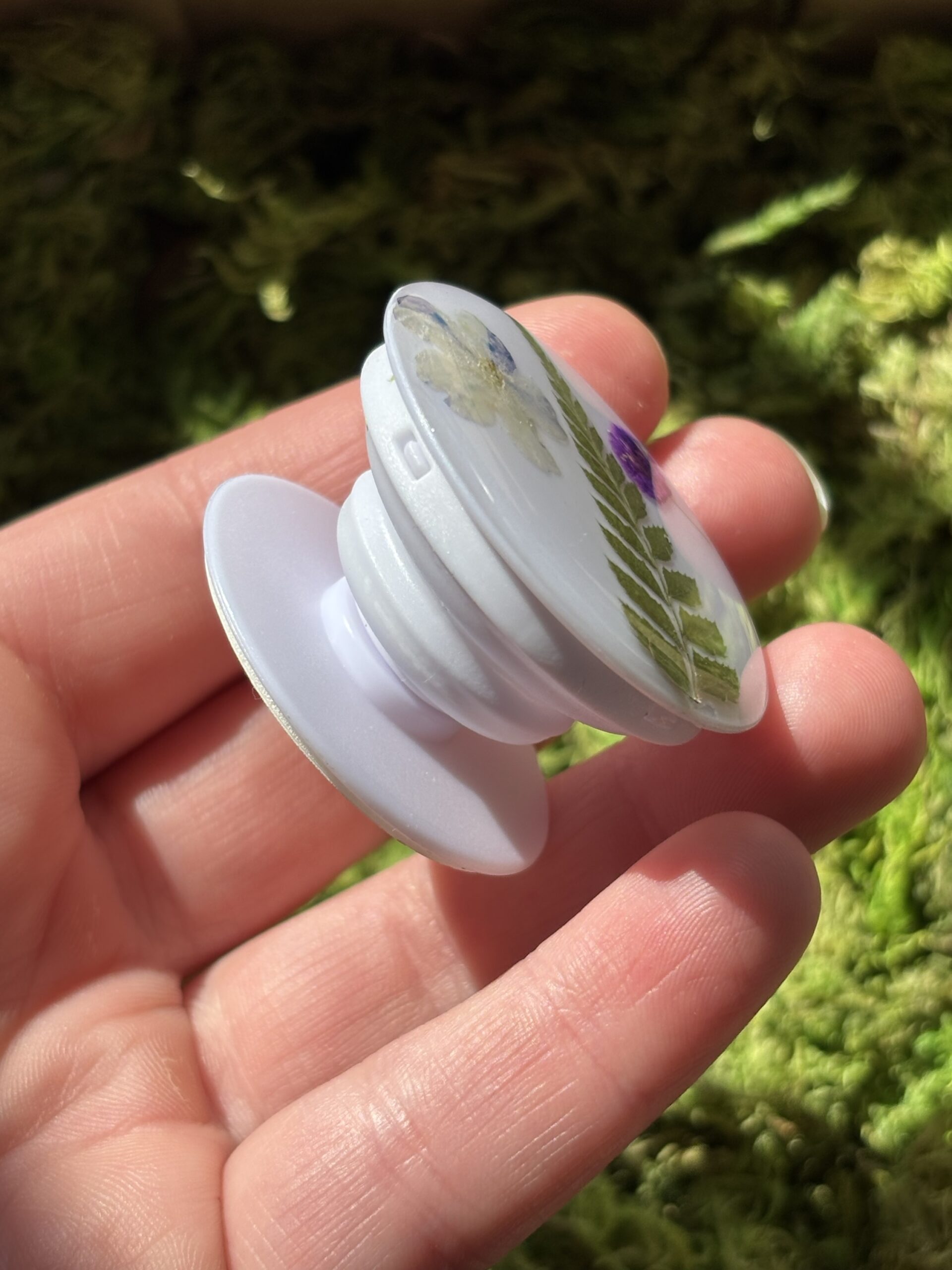 PopSocket em resina com Flores naturais - Imagem 3
